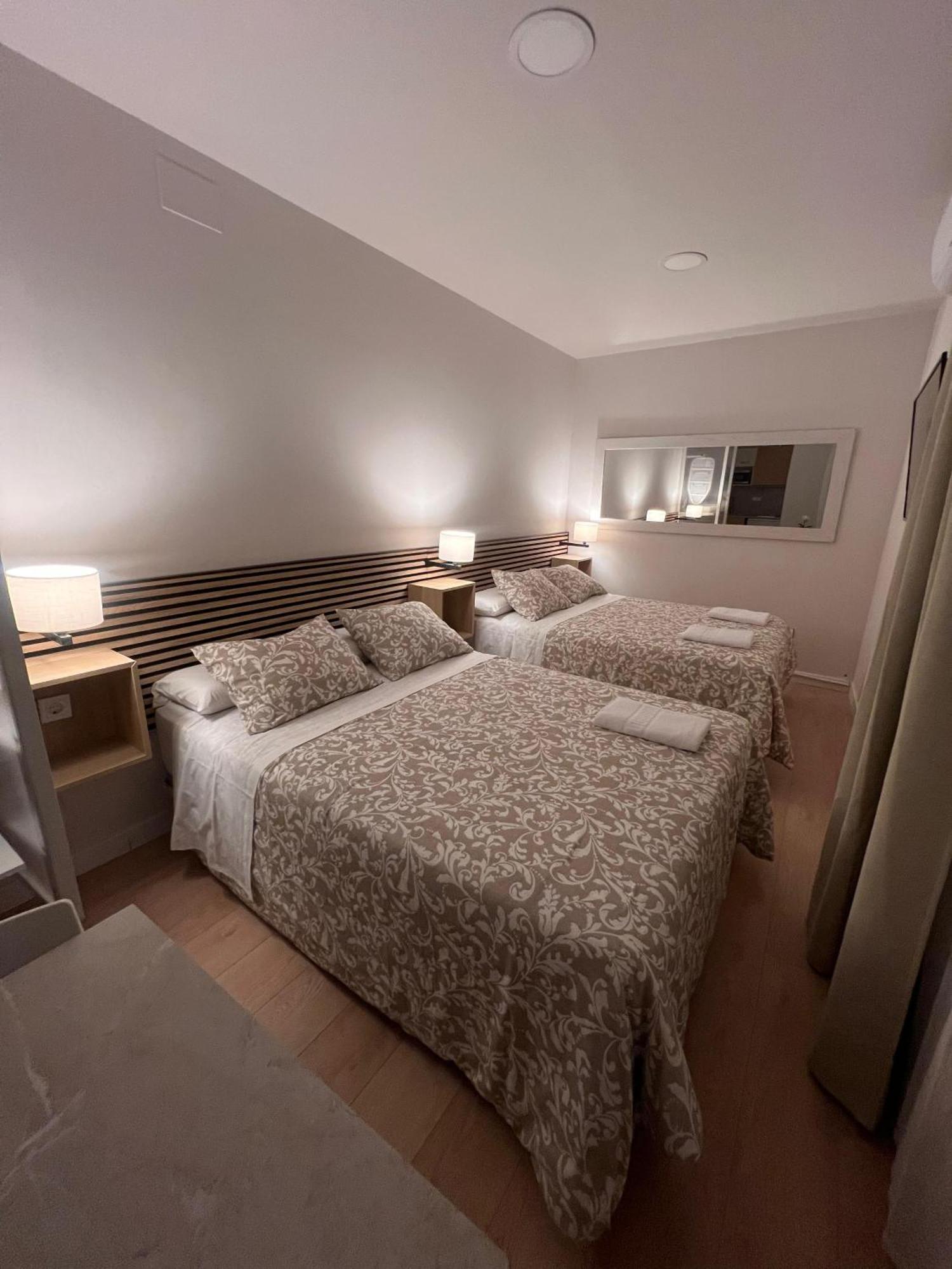 Room Gran Via Apartments Madrid Luaran gambar