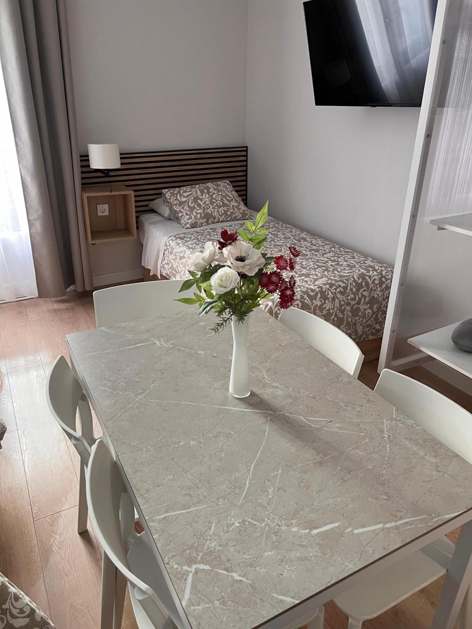 Room Gran Via Apartments Madrid Luaran gambar