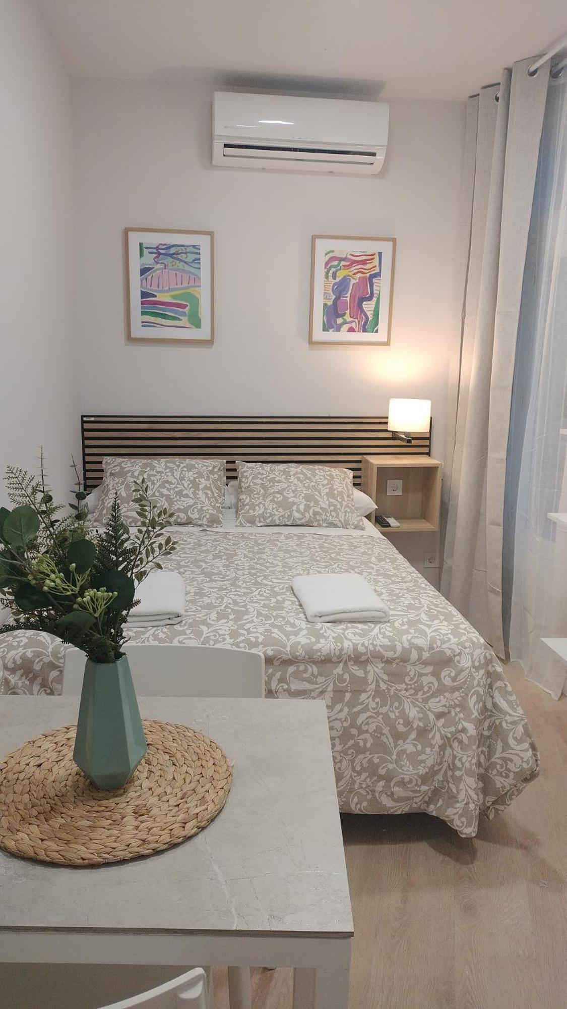 Room Gran Via Apartments Madrid Luaran gambar